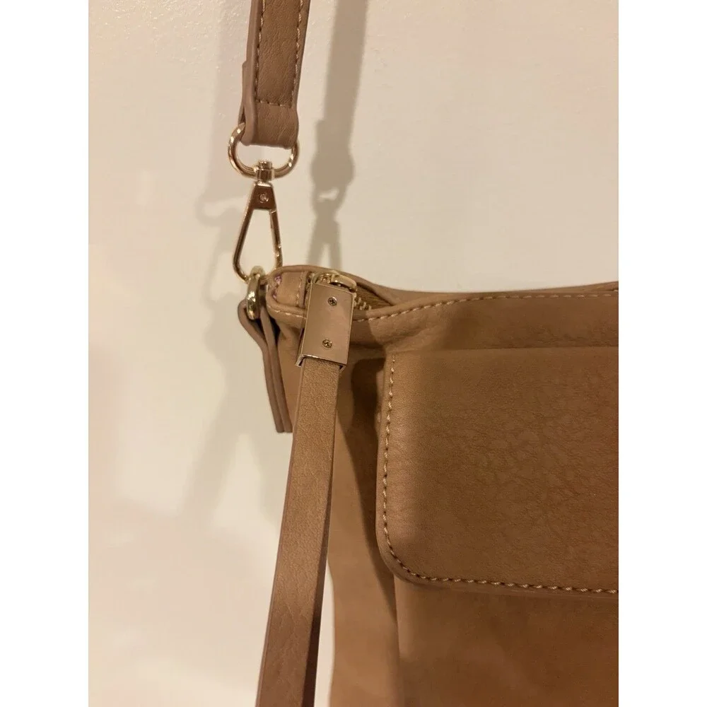 Shiraleah Tan Pebbled Crossbody leather Bag, Zip, Gold, Detach/Adjust Strap